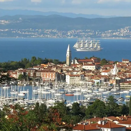 Apartmaji Ela 1 Izola